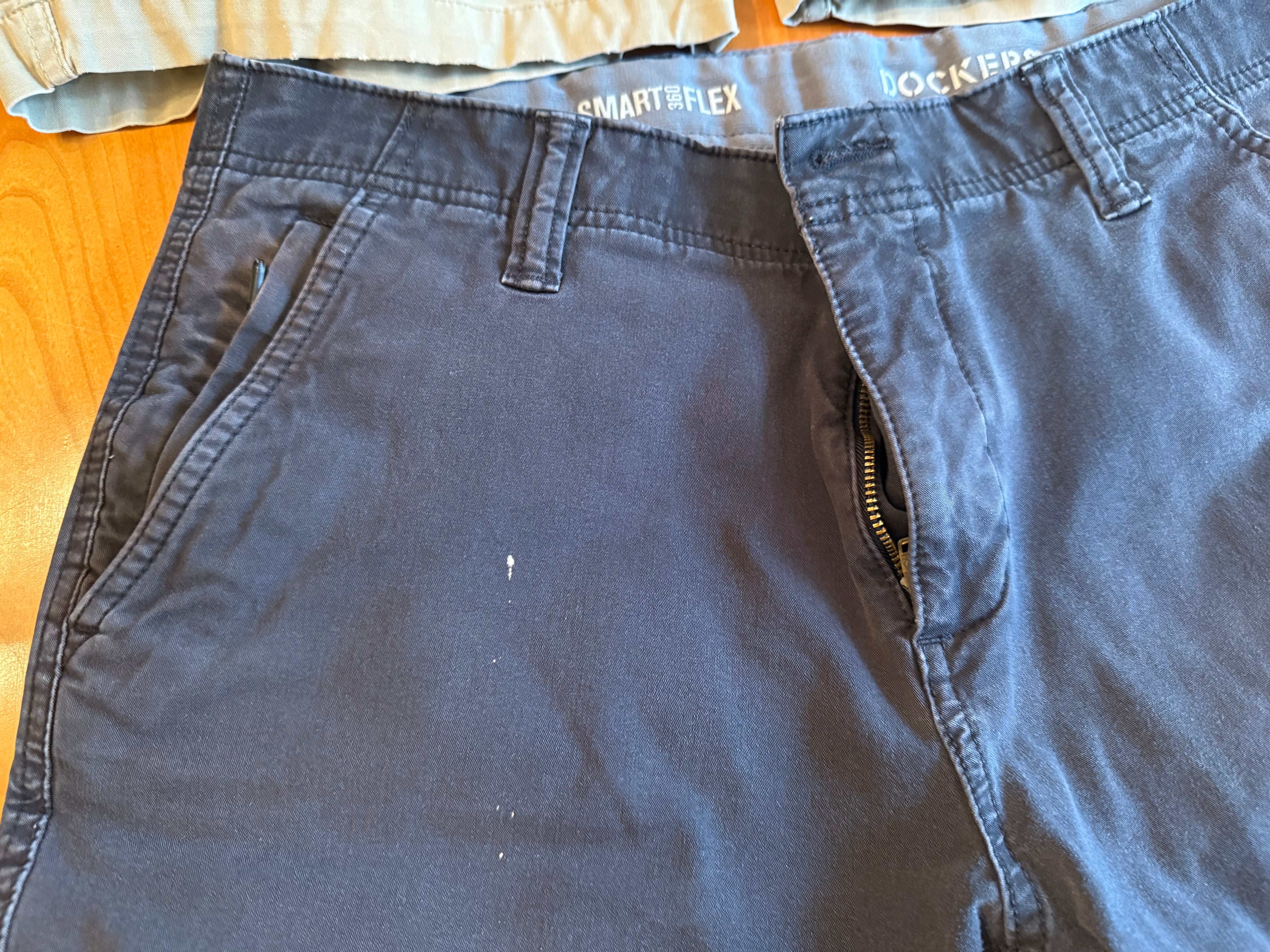 4 pairs Dockers flex 360 shorts size 33 waist