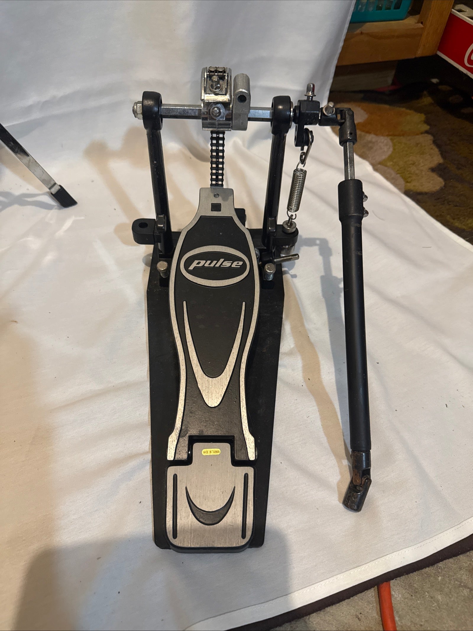 Pulse left foot pedal for drums