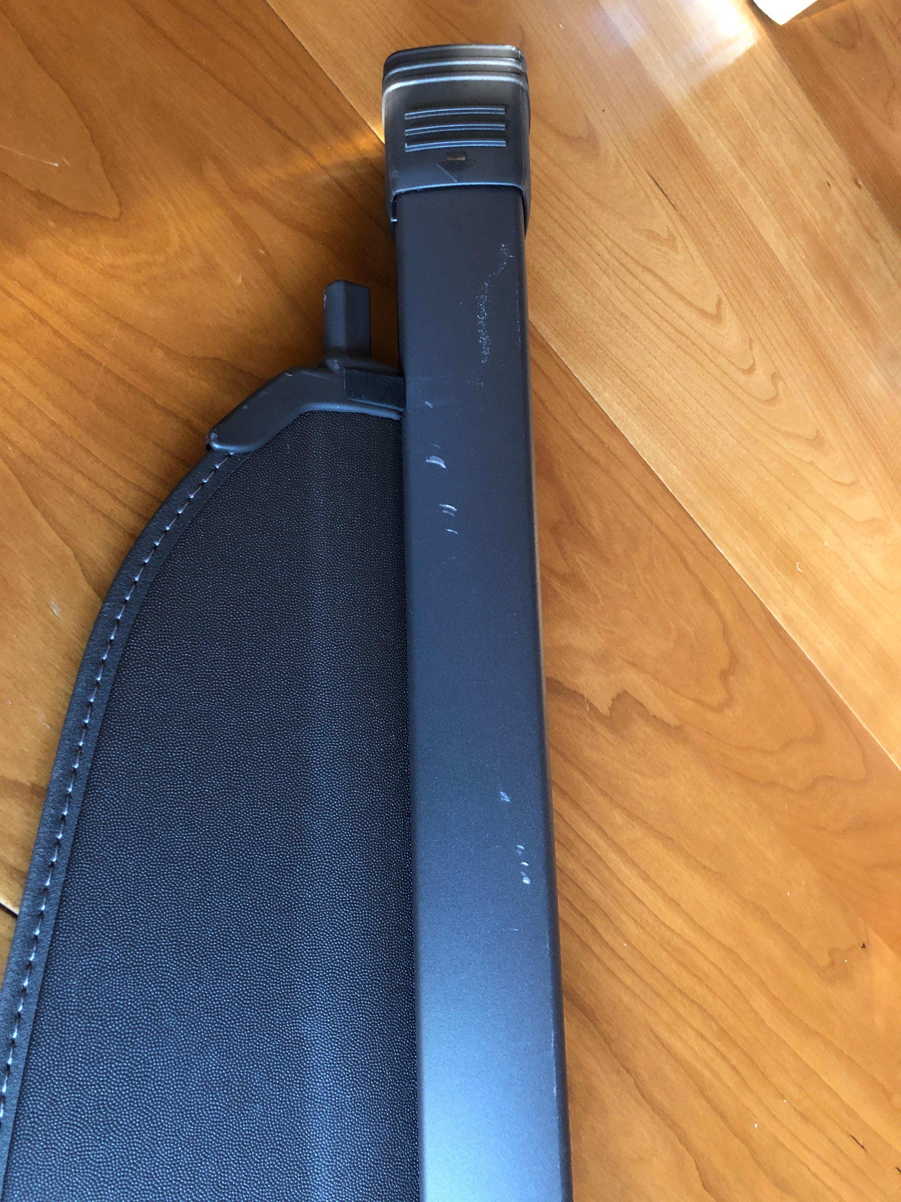 Cargo cover from 2018 Mercedes Benz GLE 350, chocolate brown color