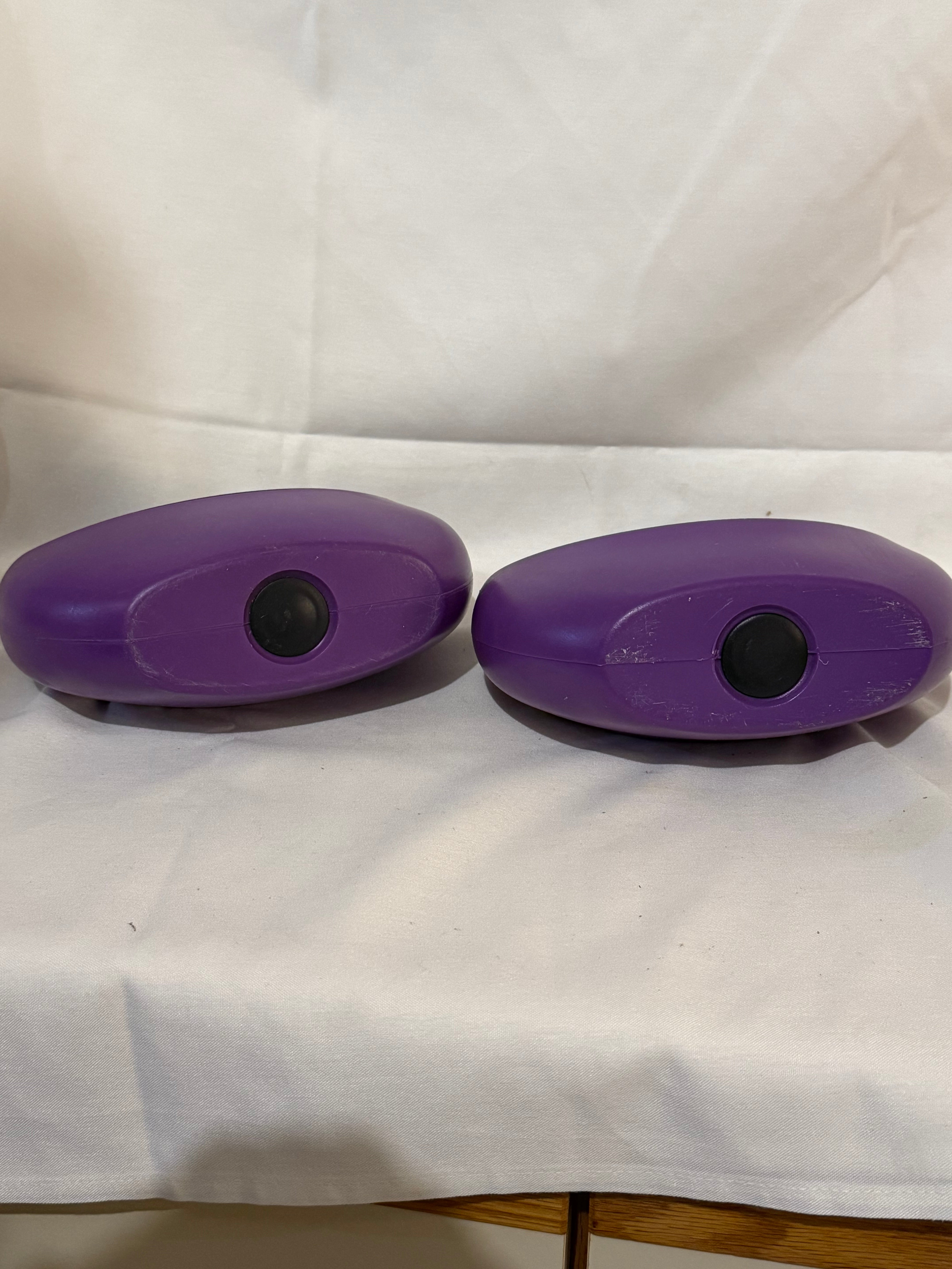 Two 10 lb Kettlebell hand weights dumbbells