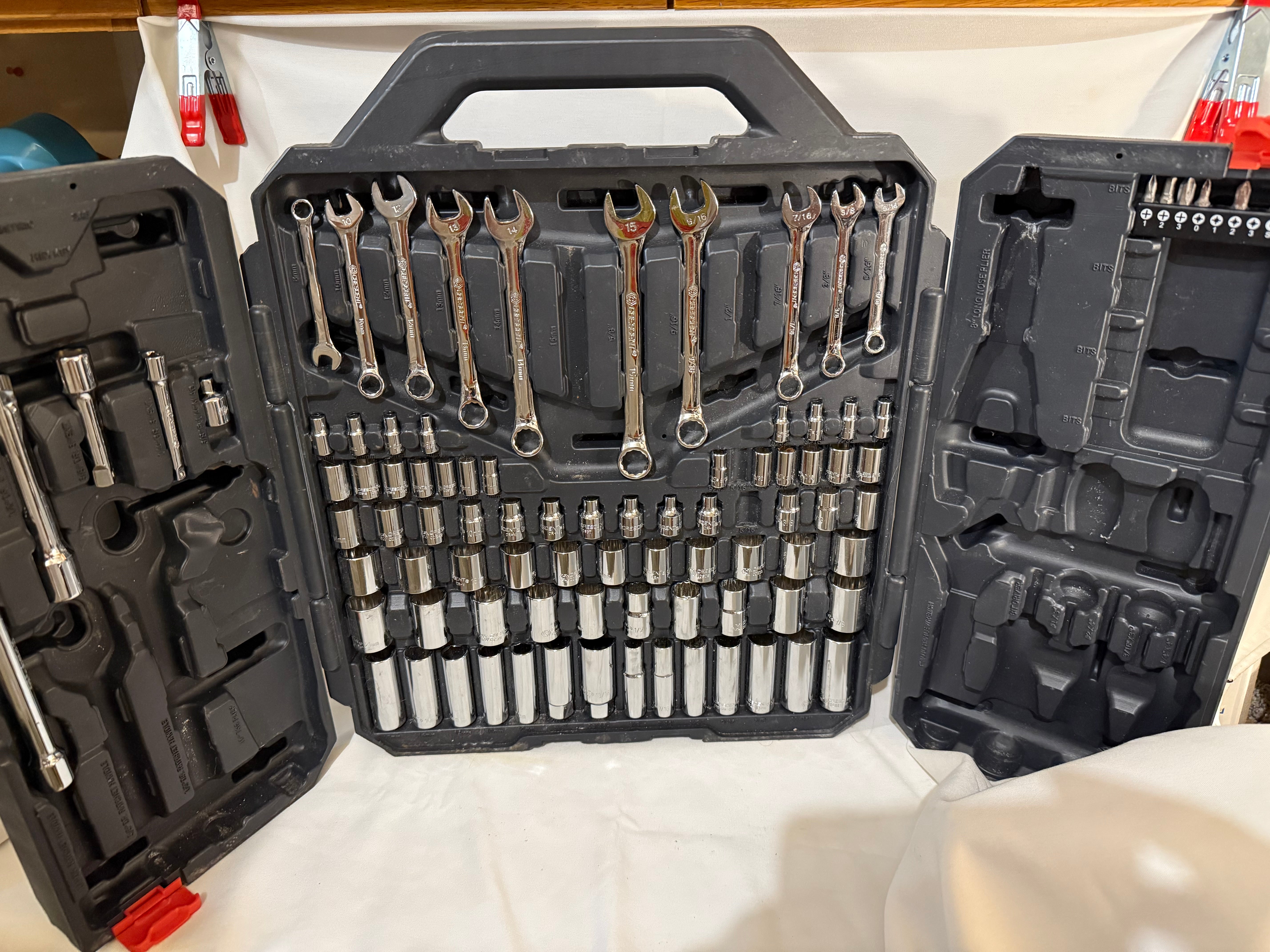 Partial Socket set, 1/4 3/8 std & deep sockets w hard case