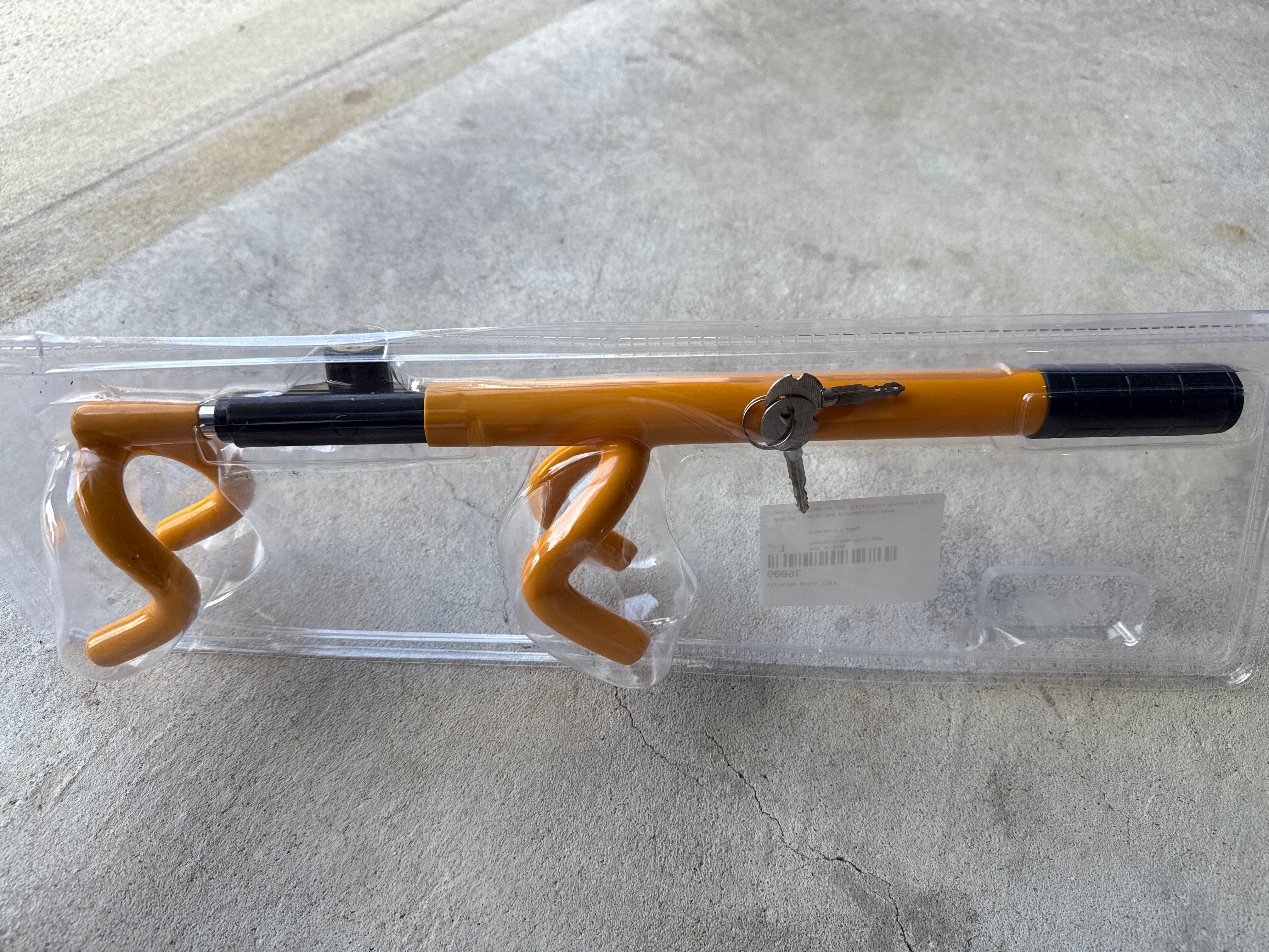 Twin hook steering wheel lock