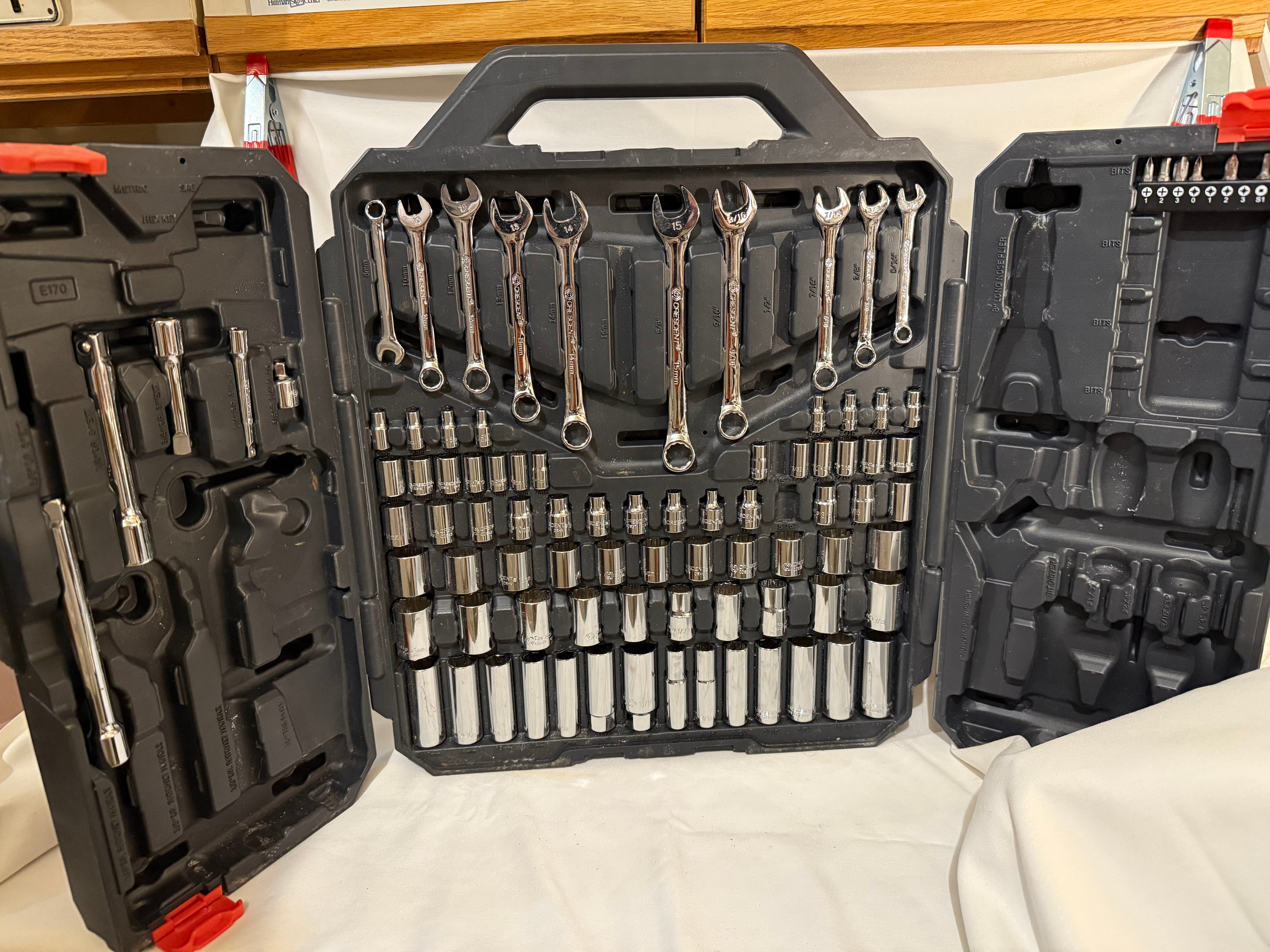 Partial Socket set, 1/4 3/8 std & deep sockets w hard case