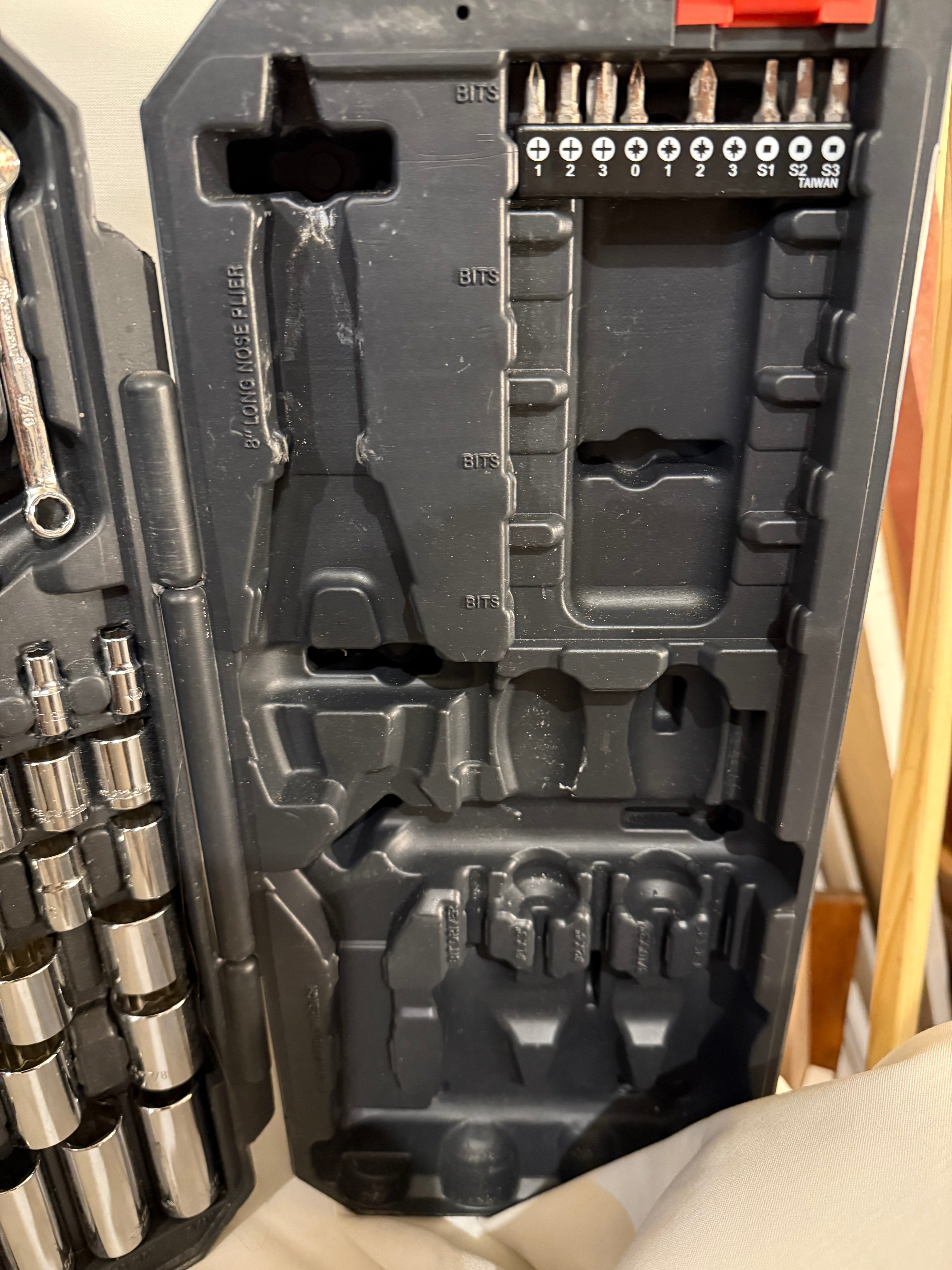 Partial Socket set, 1/4 3/8 std & deep sockets w hard case