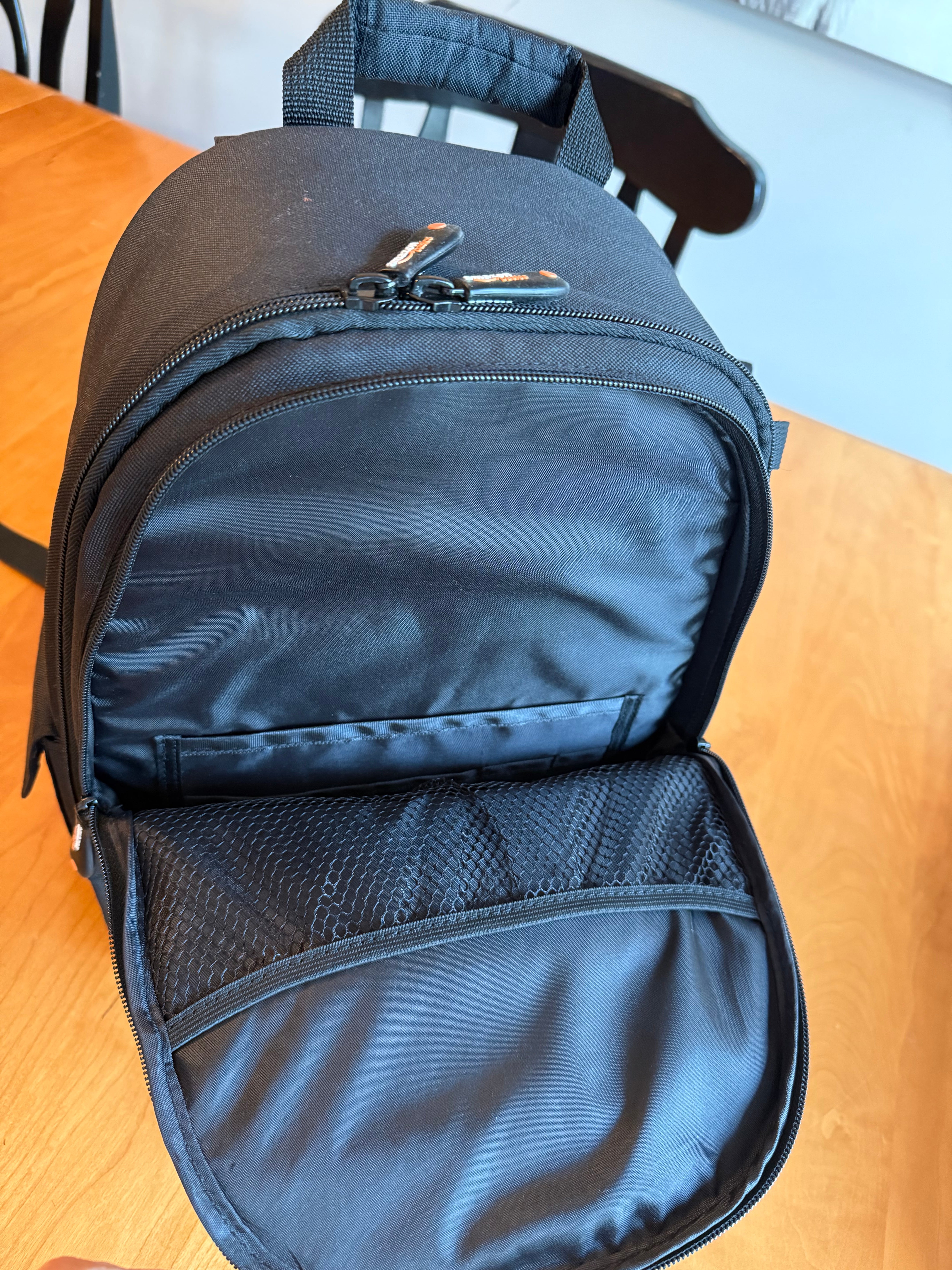 Amazon Basics Backpack for SLR Cameras and Accessories-Solid, Black