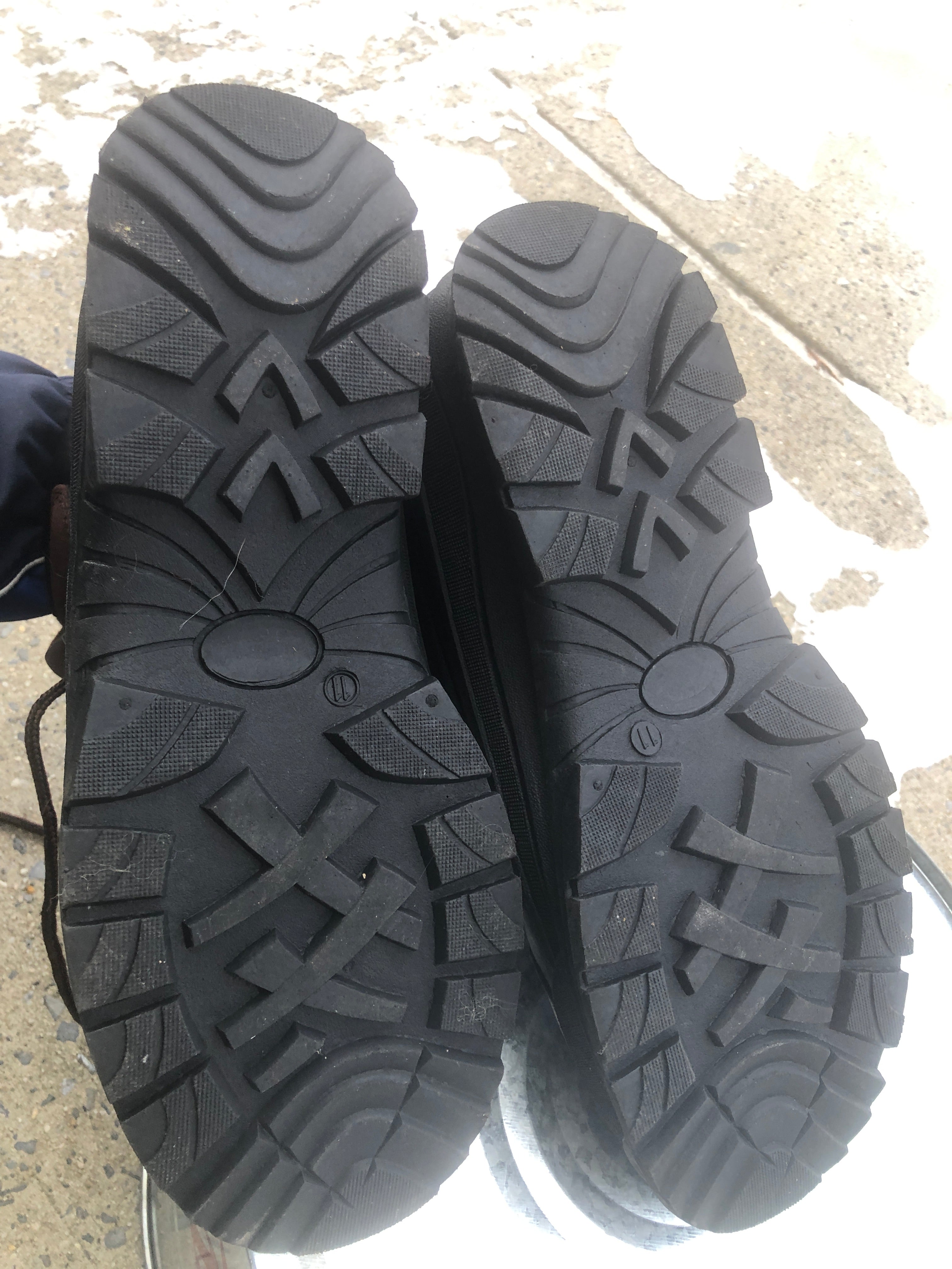 Men’s work boots/ snow boots size 10.5/ 11, like new, Eddie Bauer, Alpine Design