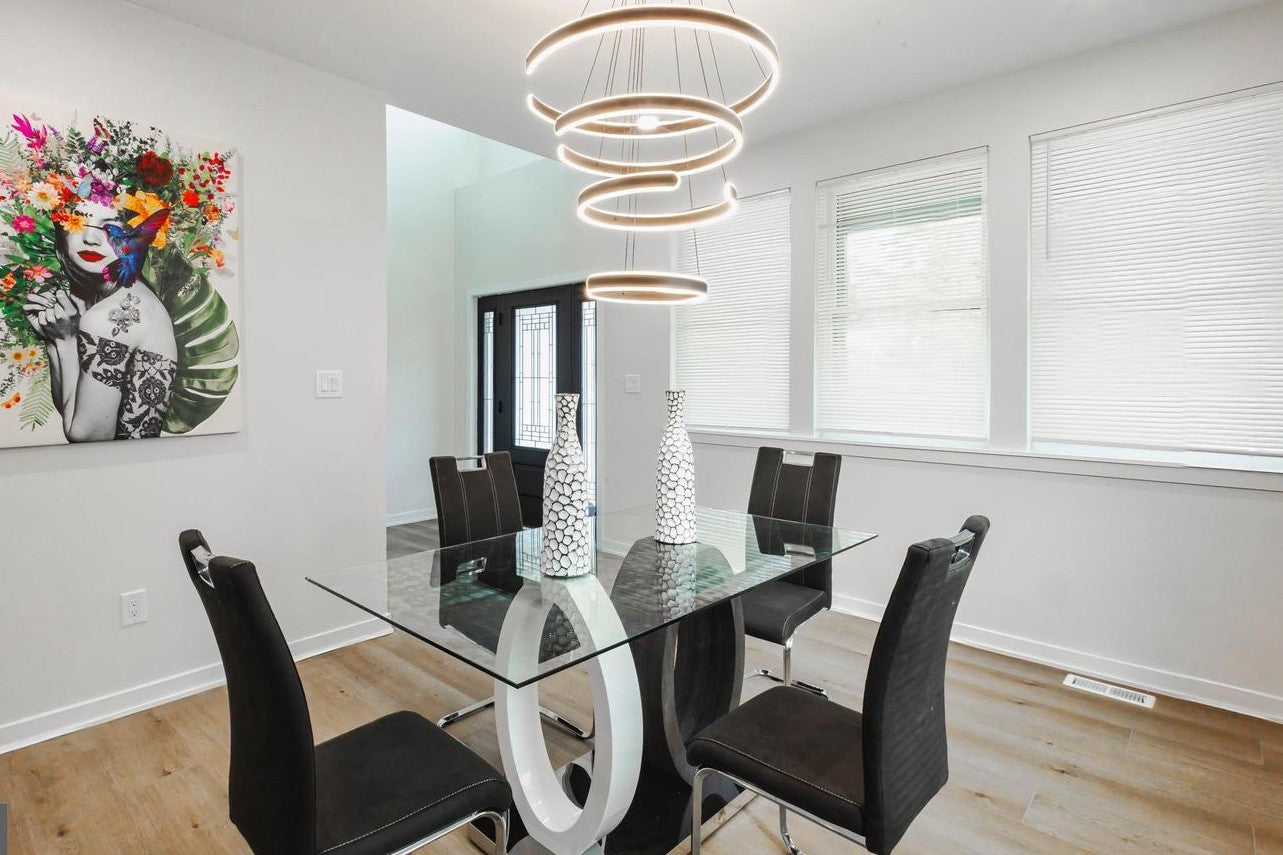 Glass top Dining Room Table & 4 chairs