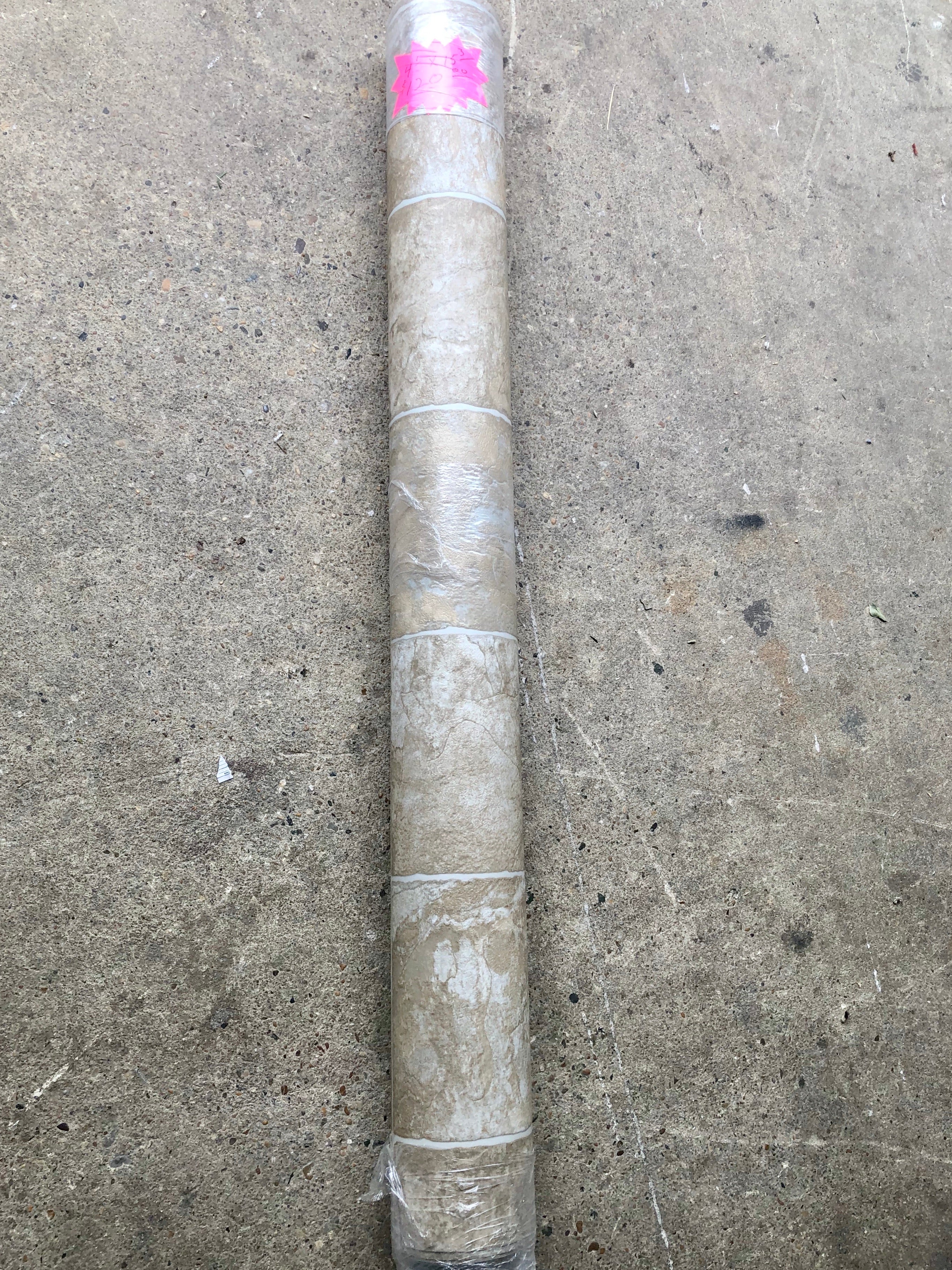 Vinyl flooring remnant, 4x15’3”