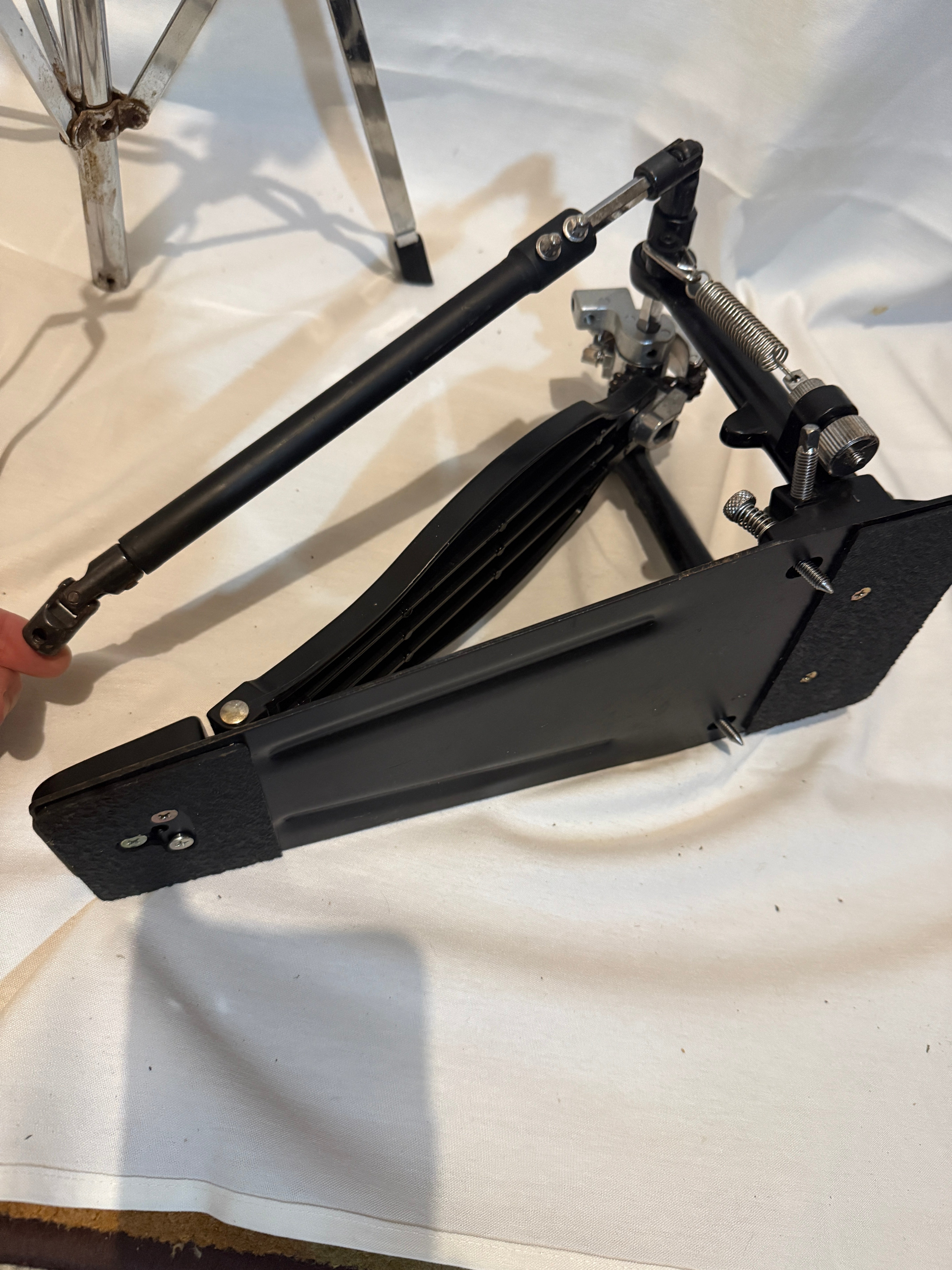 Pulse left foot pedal for drums
