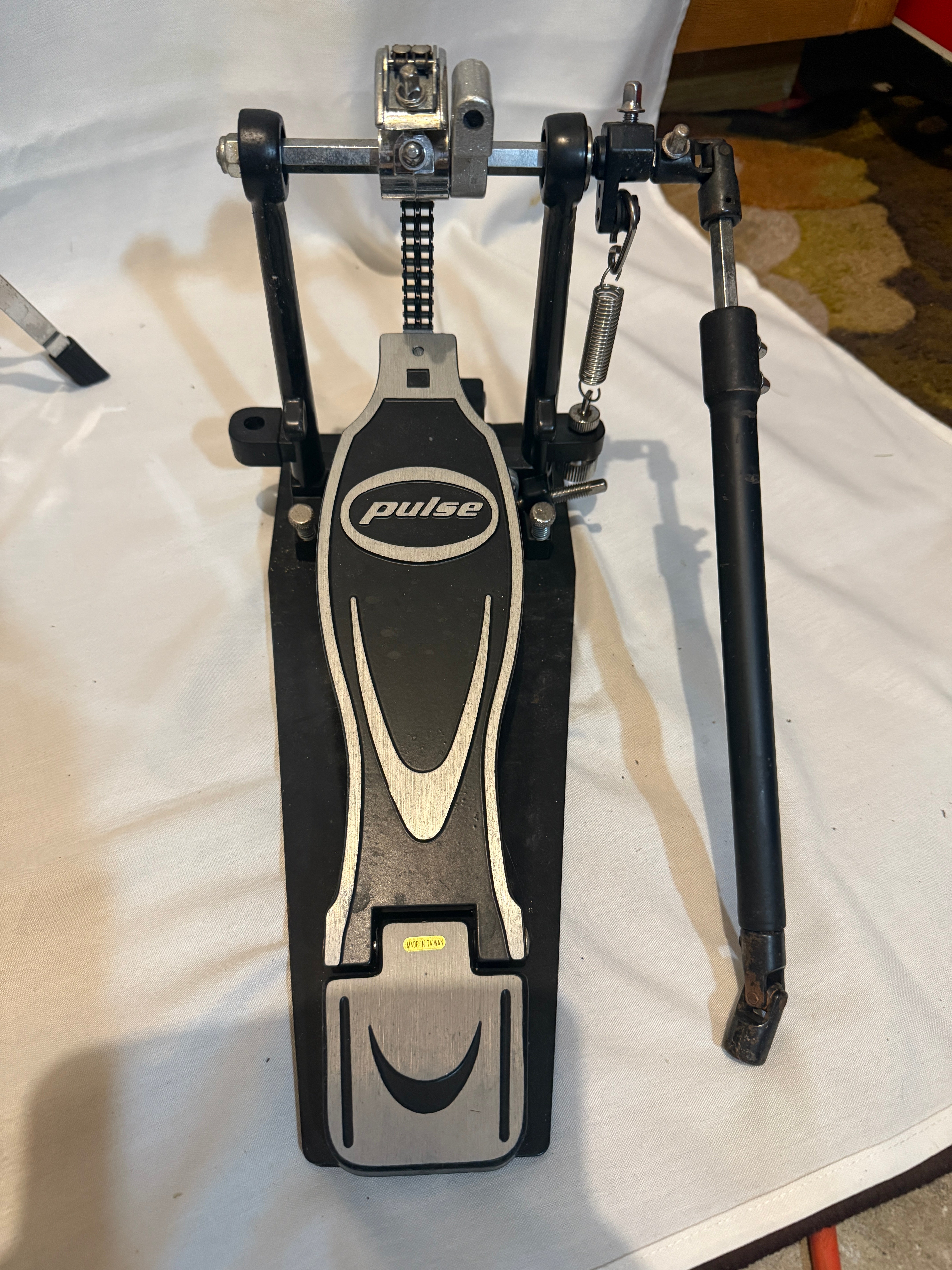 Pulse left foot pedal for drums