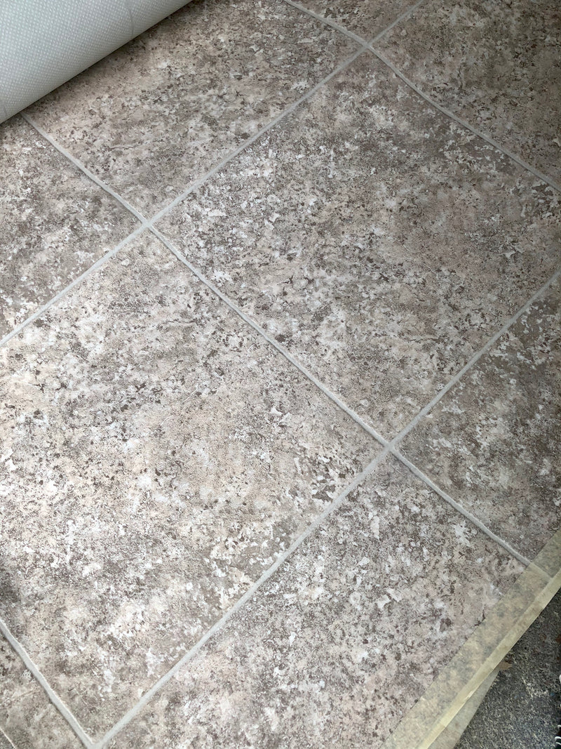 Vinyl flooring remnant, 4’2”x17 ft